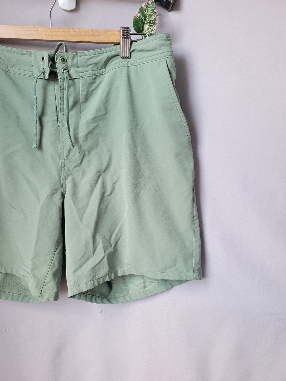 Ten Thousand Foundation 7" Short with Liner Green XL - Picture 4 of 10